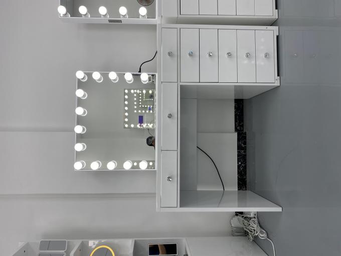 Y Verpakking Moderne kleedkamer Met licht spiegel slaapkamer ijdelheid kleedkamer Make-up Desktop Led spiegels Set lades kleedkamers 4