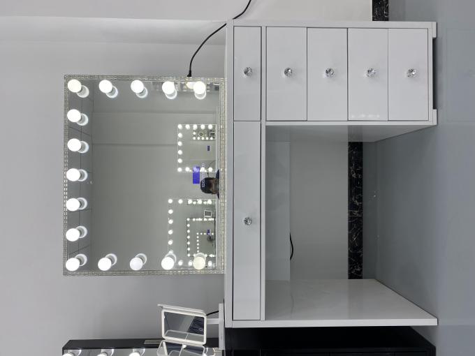 Y Verpakking Moderne kleedkamer Met licht spiegel slaapkamer ijdelheid kleedkamer Make-up Desktop Led spiegels Set lades kleedkamers 7
