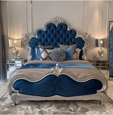 Elegant klassiek slaapkamermeubilair met king size spiegel kop en modern MDF materiaal