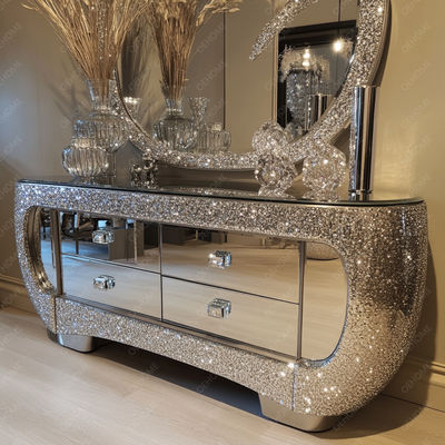 Functionele tv-standaard en opbergfunctie in houten paneel voor moderne kristallen spiegelzilveren meubels in woonkamer slaapkamer