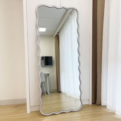 Decoratieve slaapkamer zonder frame vloerlengte spiegel golvend paard